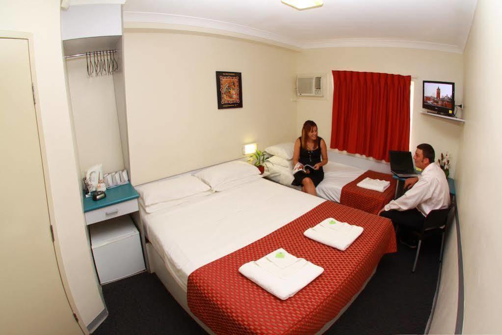 Value Inn Darwin Bagian luar foto